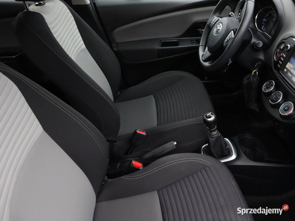 Toyota Yaris 15 Dual VVTi wielofunkcyjna kierownica dolnośląskie Bielany Wrocławskie
