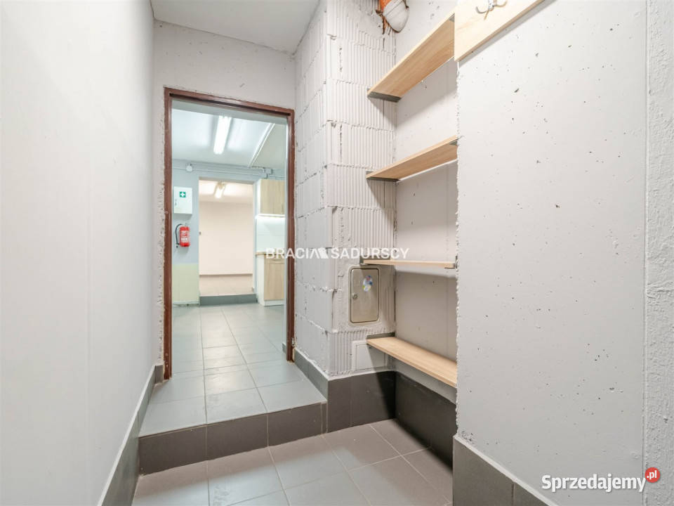 sprzedaży lokalu Kraków Geremka 4712m2