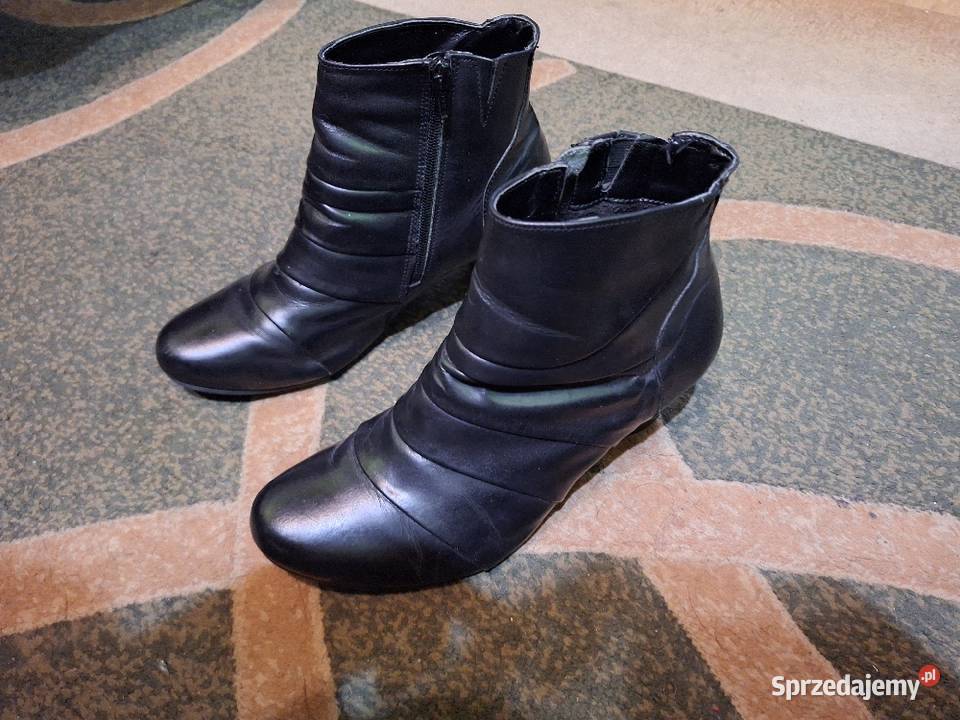 Buty damskie botki