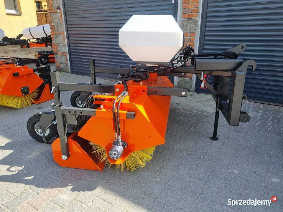 Zamiatarka drogowa uliczna Metal Technik Rolnictwo Staszów