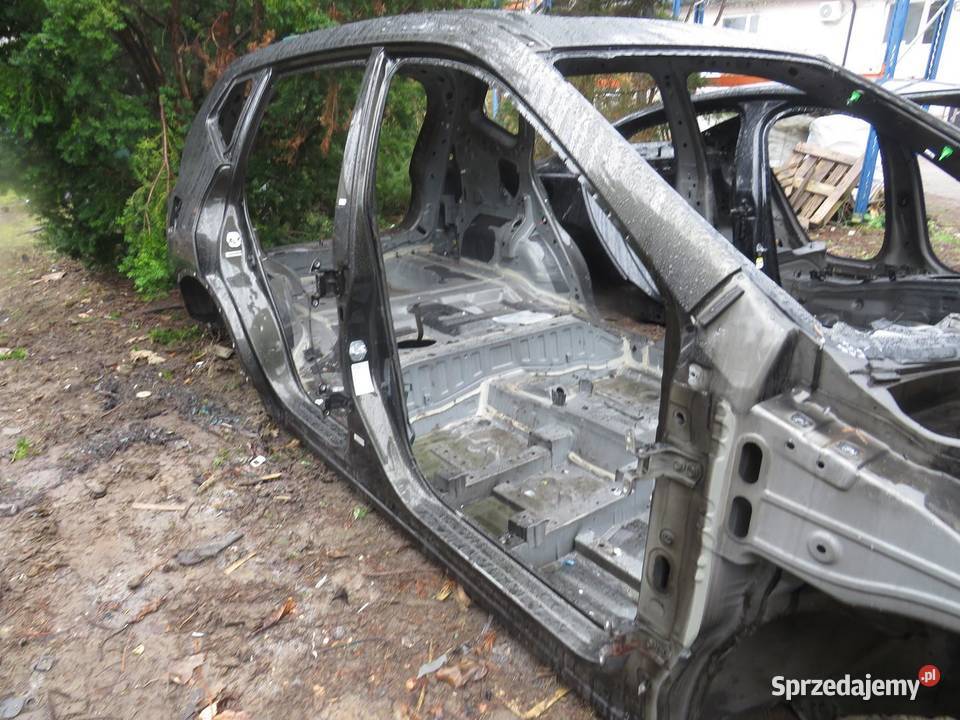 PRÓG SŁUPEK PRAWY BOK EAN G XTRAIL III T32