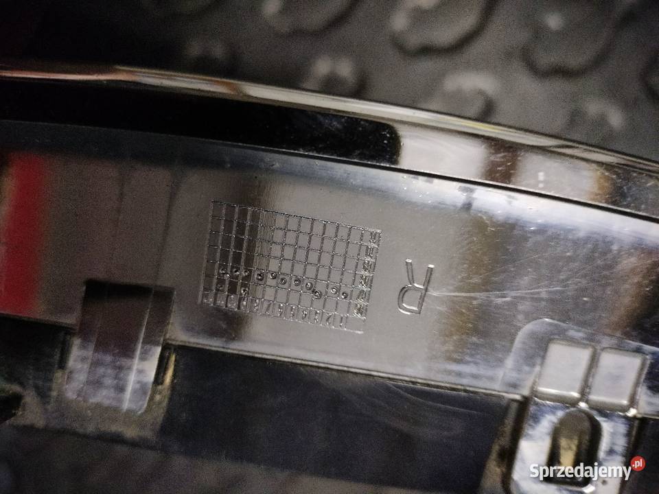 Nerki grill BMW seria 1 lift Atrapy warmińsko-mazurskie sprzedam