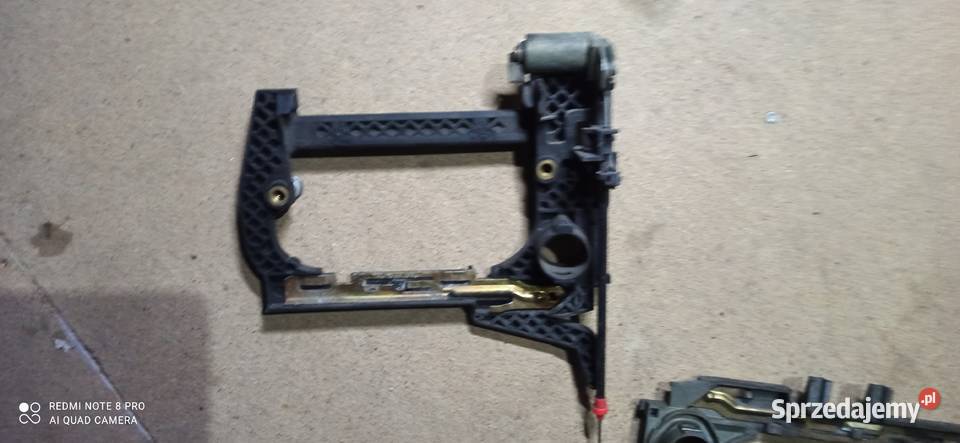 bmw e39 STELAŻ WSPORNIK KLAMKI osobowe Części