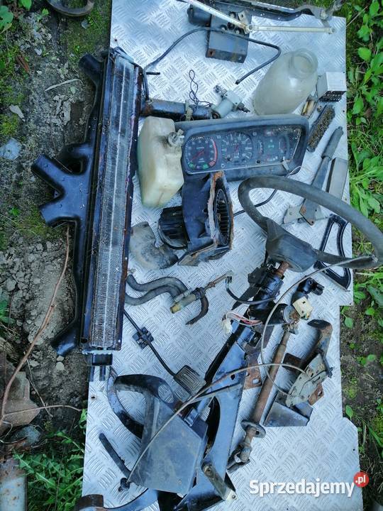 Aro 10 terenowka 4x4 drzwi lampy klapa Pionki