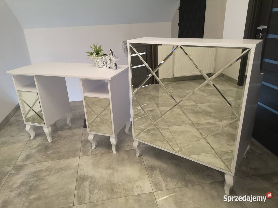 Stolik kosmetyczny biurko do manicure montaż Gowidlino