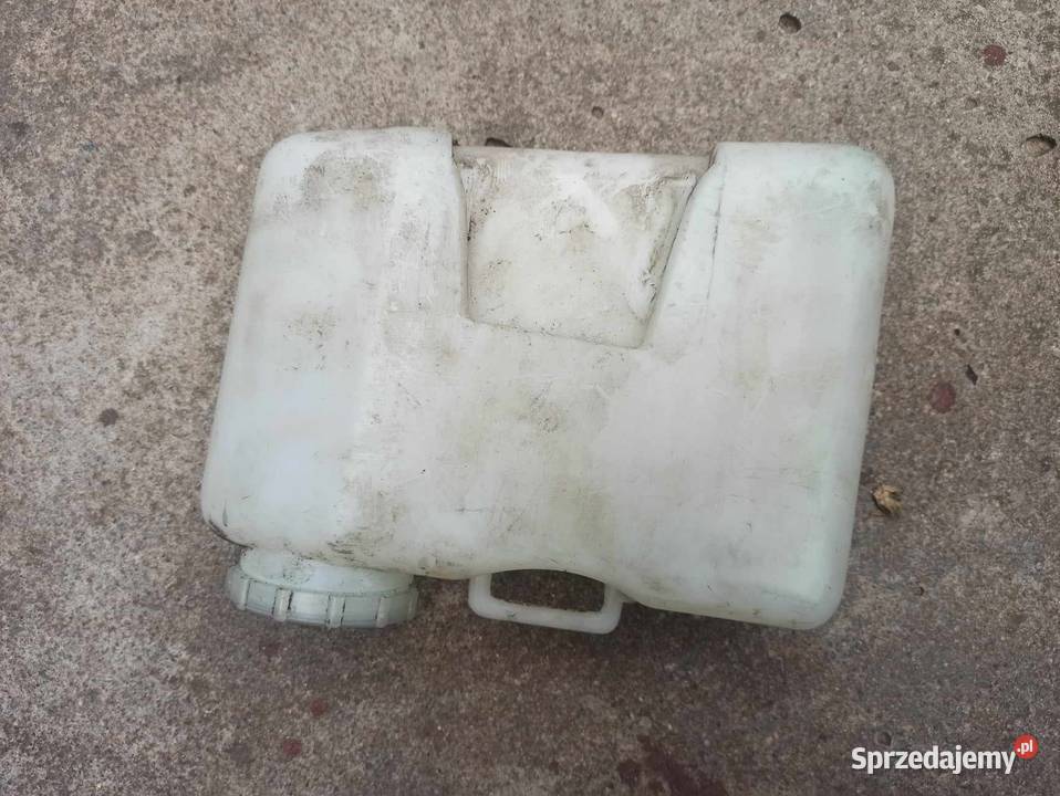 Mercedes e124 zbiorniczek spryskiwaczy tył kombi osobowe