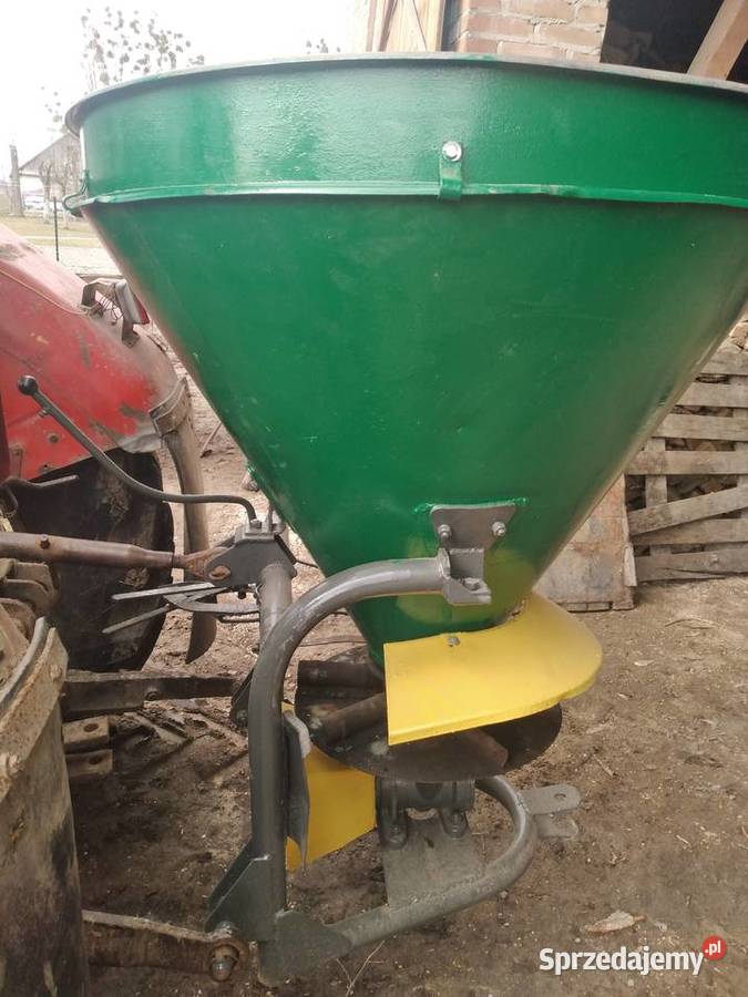 Rozsiewacz nawozu nieuszkodzony Chłaniów-Kolonia sprzedam