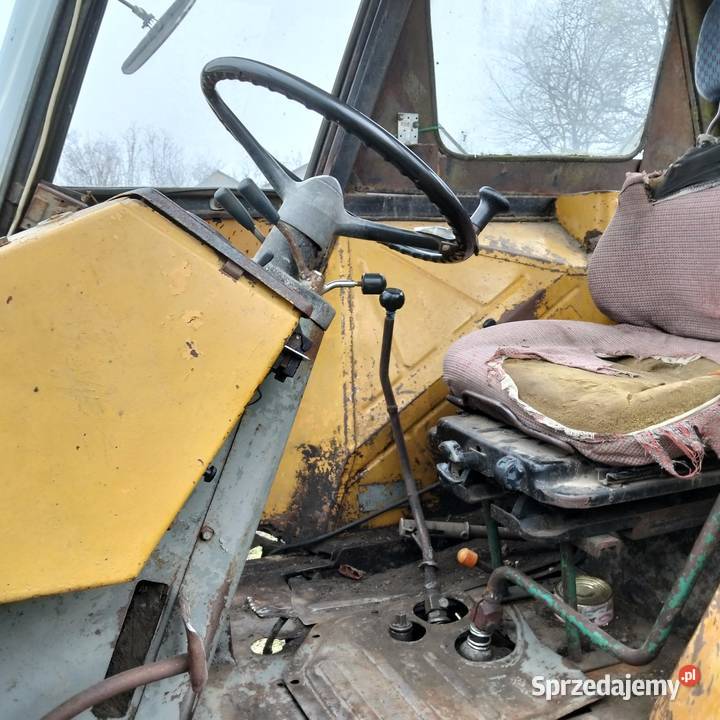Sprzedam Ursusa 902 4 biegową skrzynia silnik Skrzynia biegów Manualna Siedlce