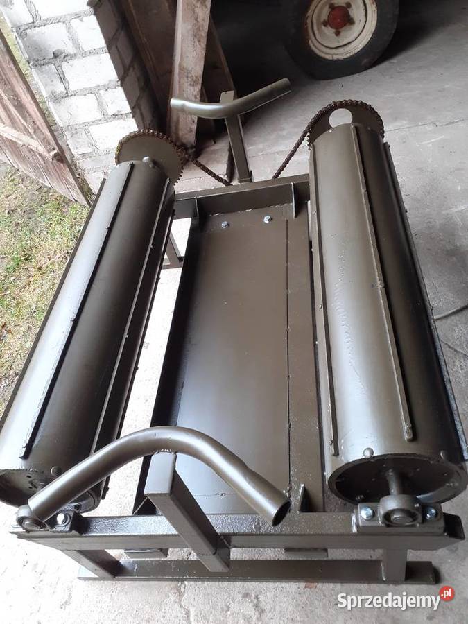 Rozwijarka bel sianokiszonki i słomy Świedziebnia