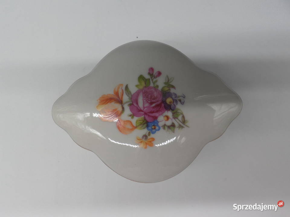 Porcelanowe Puzderkoszkatułka na drobiazgi Porcelana i szkło Raszków