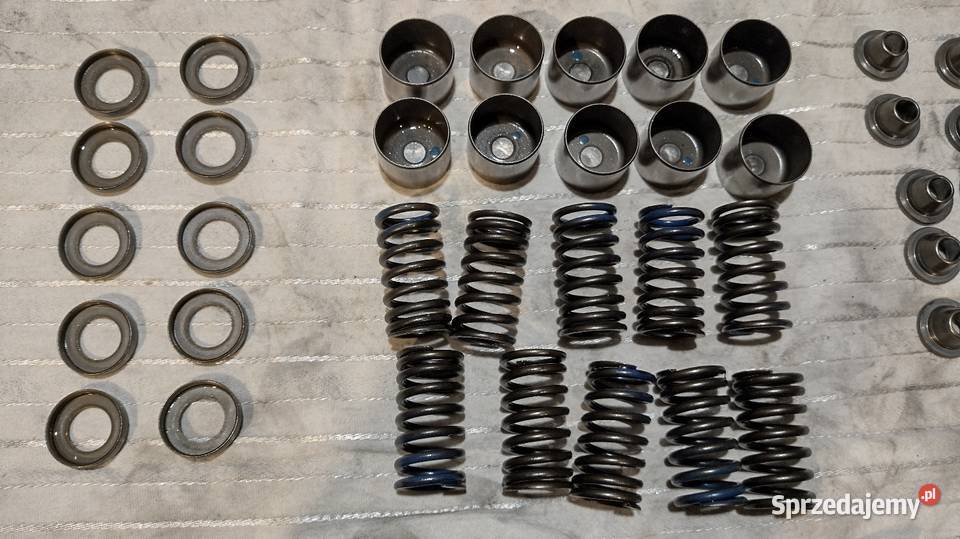 Głowica Yamaha TDM900 Cylindry, głowice, pierścienie Nowe Dąbie