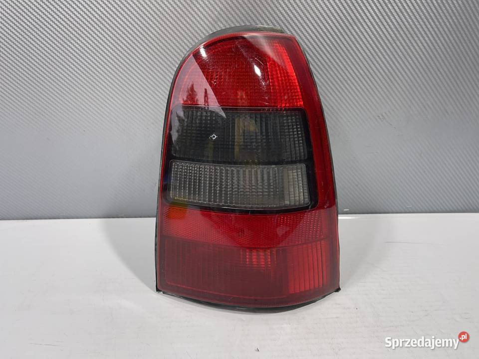 OPE VECTRA B PRAWA LAMPA KOMBI Ostroróg sprzedam