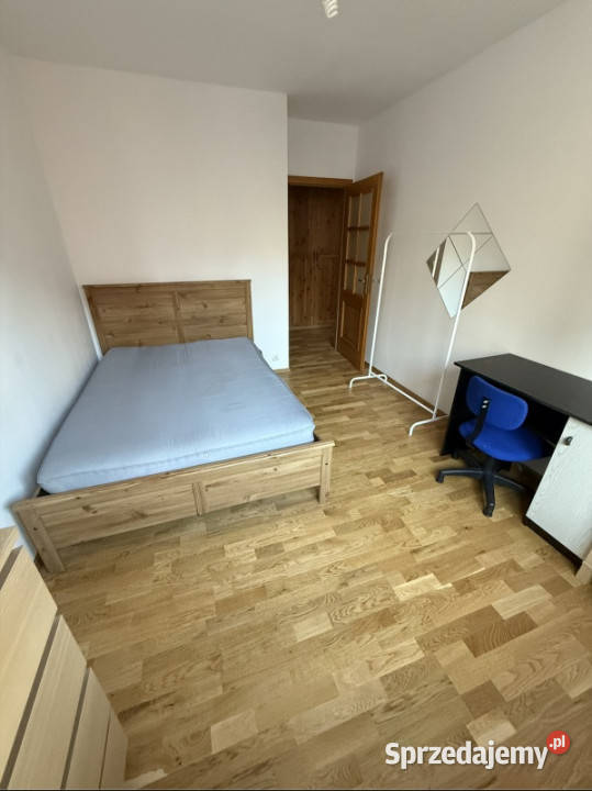 73 m 3 POKOJE KUCHNIA 2 ŁAZIENKI BALKON ŻYTNIA Rok budowy 2002 Warszawa