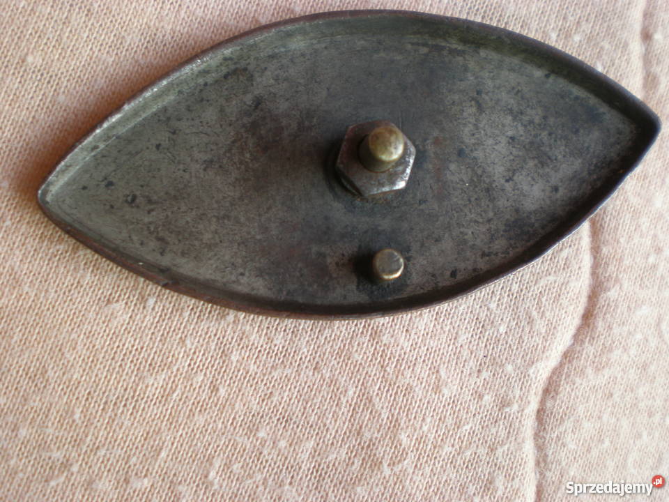 Stare kilkudziesięcioletnie metalowe logo OPEL