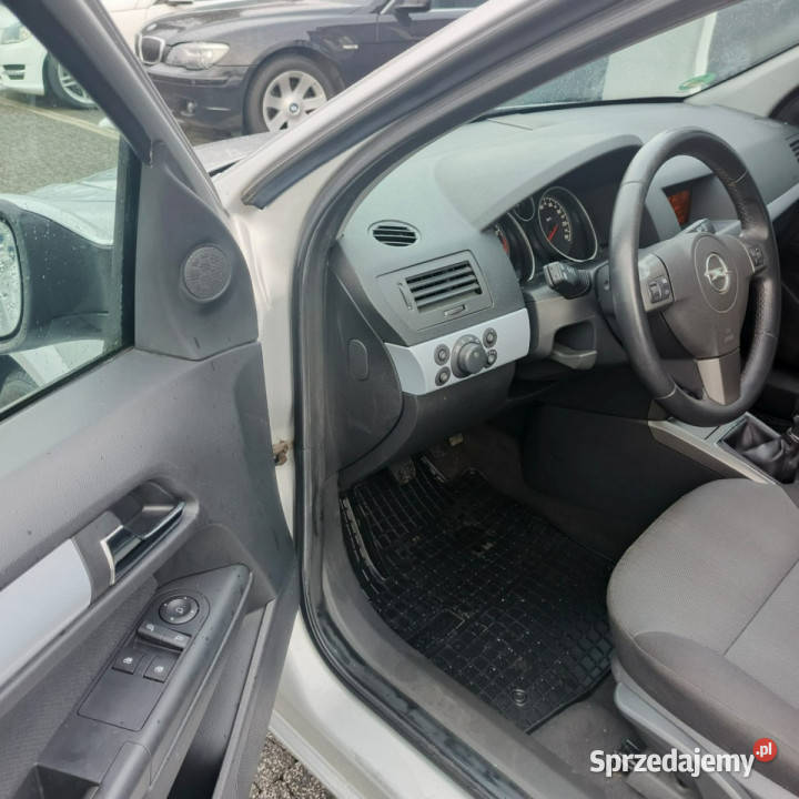 Opel Astra stan Sprowadzona Opłacoan H 20042014 4/5 Chełm