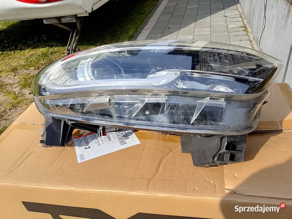 Lampa Prawa Kadjar Rok produkcji 2018 Gołuchów