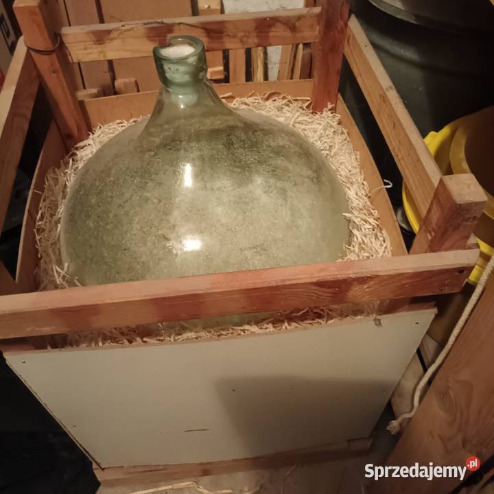 gasior szklany do wina 30 l w koszu Olsztyn