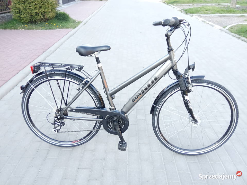 Trekkingowy rower Alum Prądnica w piąście koła Trekkingowe Płońsk