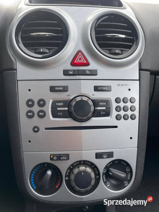 Opel Corsa multifunkcja klima DRL benzynka Żory