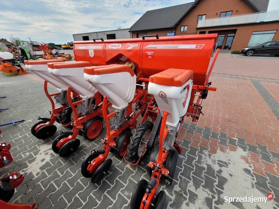 Siewnik do kukurydzy 4 rzędowy SAKALAK ręki małopolskie Posądza