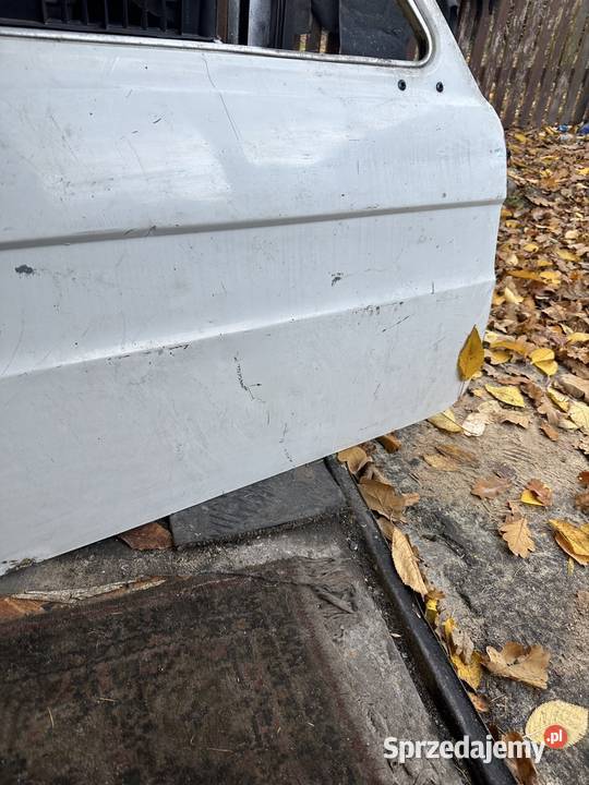 Drzwi fiat 126p st Stąporków