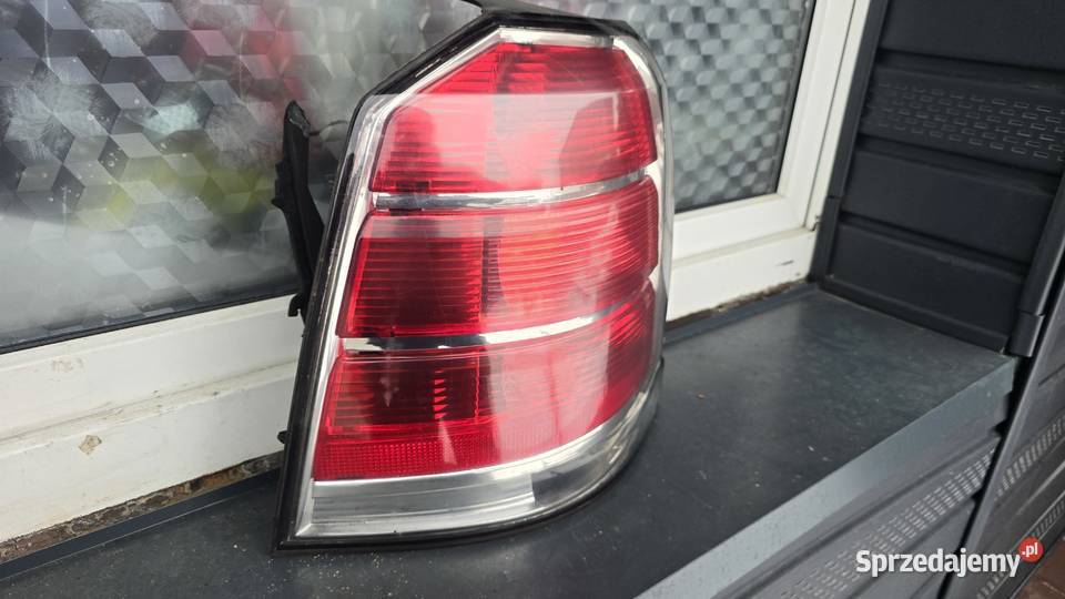 Lampa lewy tył do opla zafiry B 2006 Sosnowiec sprzedam