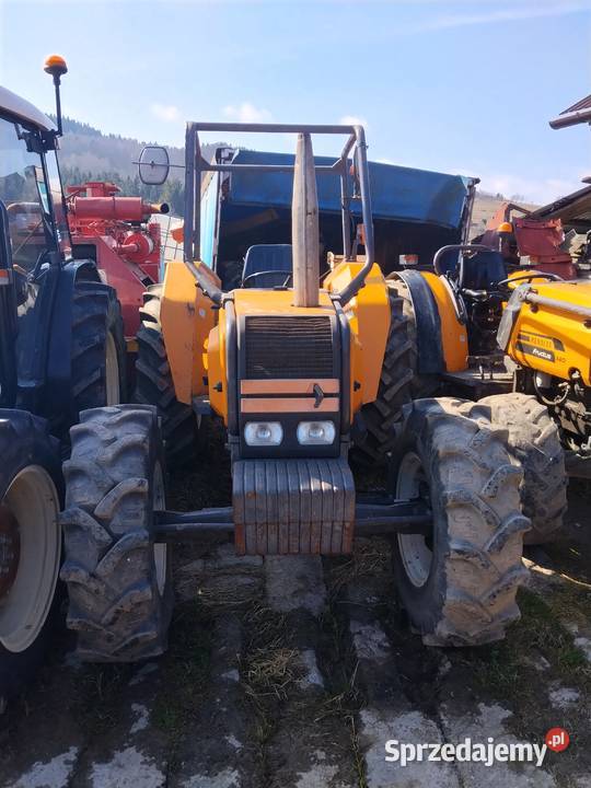 ciagnik rolniczy 4x4 sadownik 5514 renault Sucha Beskidzka
