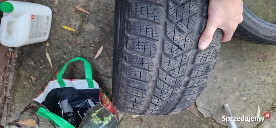 Opona Pirelli SottoZero serię 3 zimowa 22540R18 Kłodzko