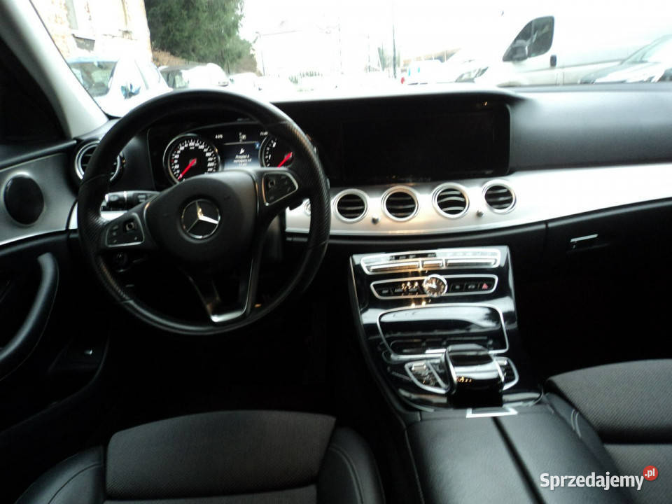 Mercedes E 220 sprzedam e klase z 2018r 20 asystent pasa ruchu lubelskie Lublin
