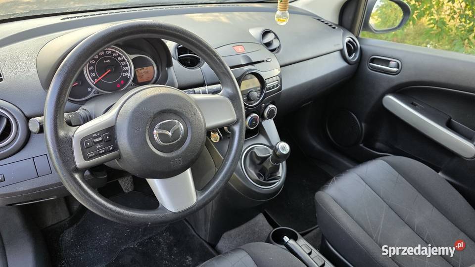 Mazda 2 14 benz klima poduszka powietrzna Gliwice