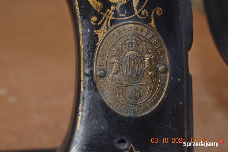 Stara maszyna do szycia Vesta Gruszczyn