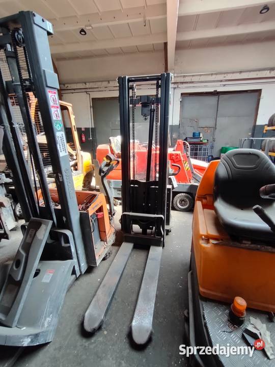 Wózek podnośnikowy elektryczny PWS10S3300 sprzedam