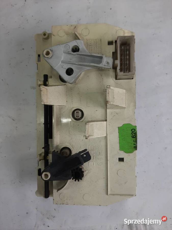 Peugeot 206 panel klimatyzacji nawiewu powietrza osobowe Ksawerów