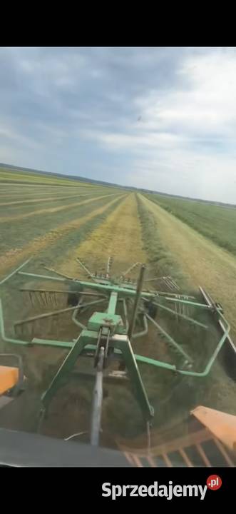 Zgrabiarka karuzelowa Stoll R415 ds Piątkowizna