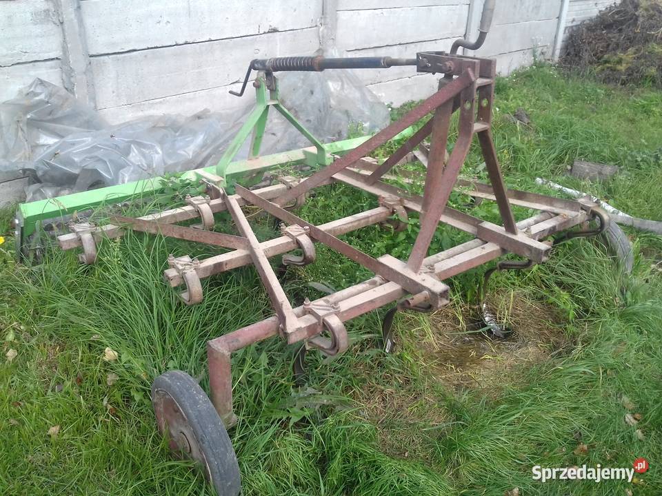 SPrzedal rozsiewacz nawozy lejek kultywator Lubartów sprzedam