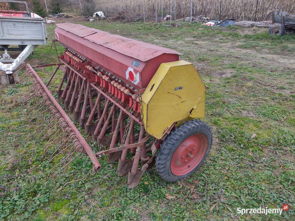 Siewnik zbożowy Poznaniak 27 m nieuszkodzony Rolnictwo Spławy Pierwsze