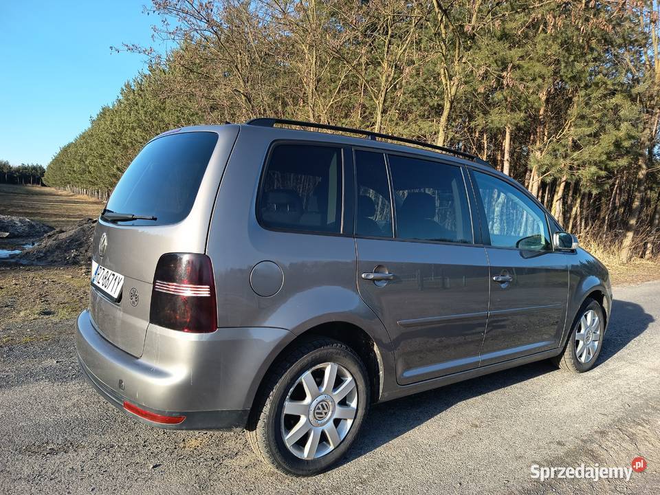 Volkswagen Touran 16 7 osobowy 2008 Touran Tryńcza