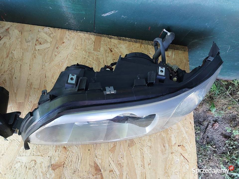 Lampy Xenon Volvo S60R V70R Wąwolnica