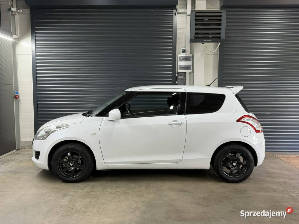 Suzuki Swift Bezwypadkowy 1WŁ Super stan Navi VAT marża małopolskie