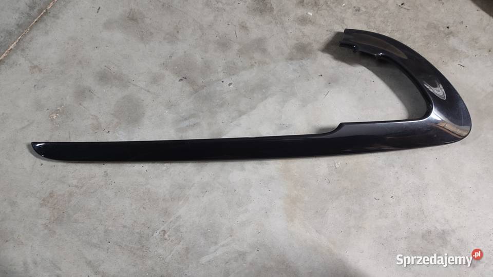 LISTWY OZDOBNE BOCZKÓW AUDI A 3 8 P