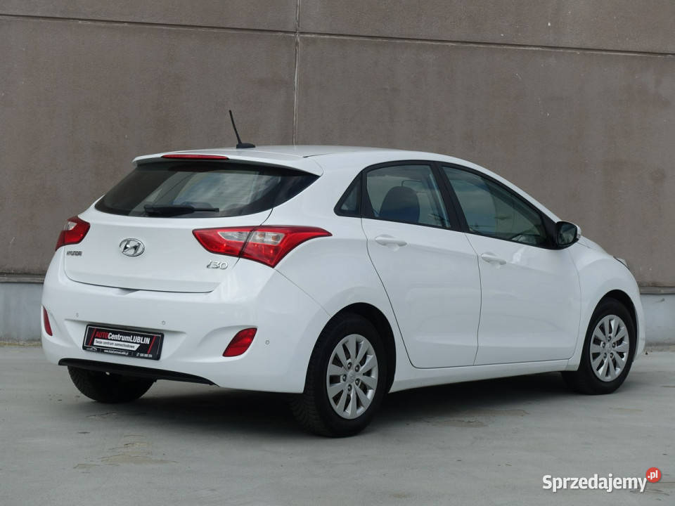 Hyundai i30 16 CRDi 110NawiKamera cofaniaTelefon czujnik zmierzchu sprzedam