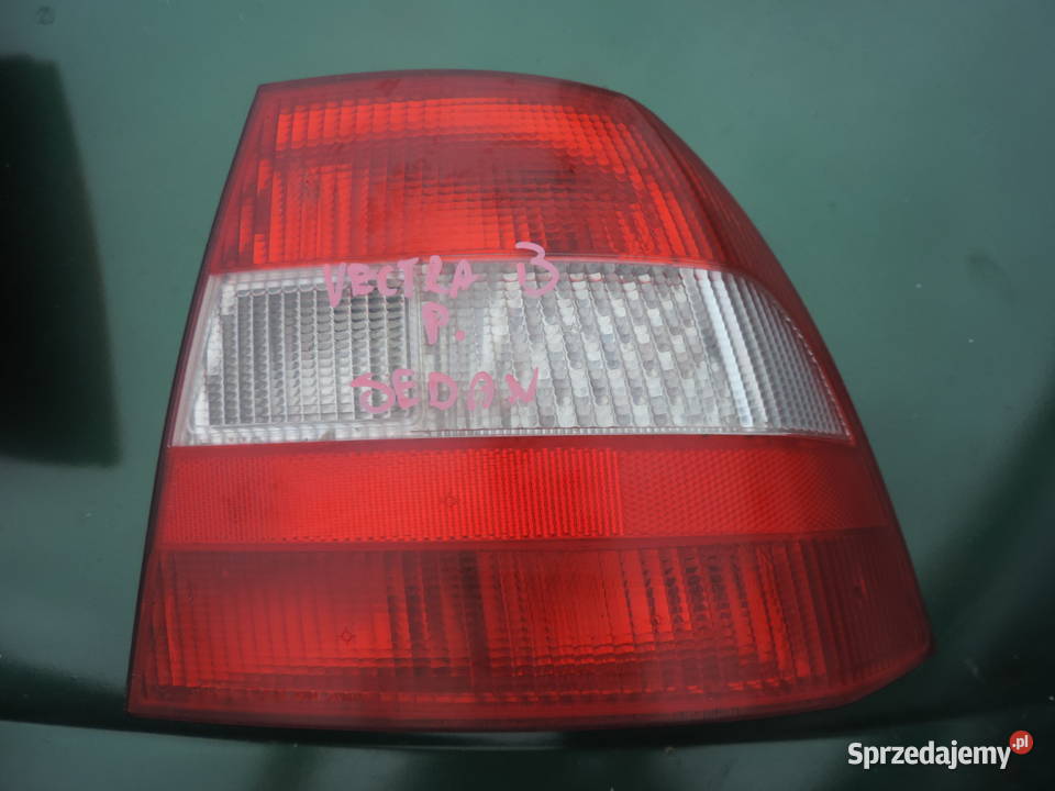 Opel Vectra B sedan Hb lampa tył prawa małopolskie Nowy Sącz sprzedam