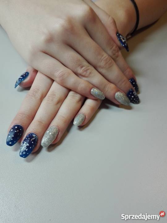 Manicure hybrydowy przedłużanie paznokci Sieradz