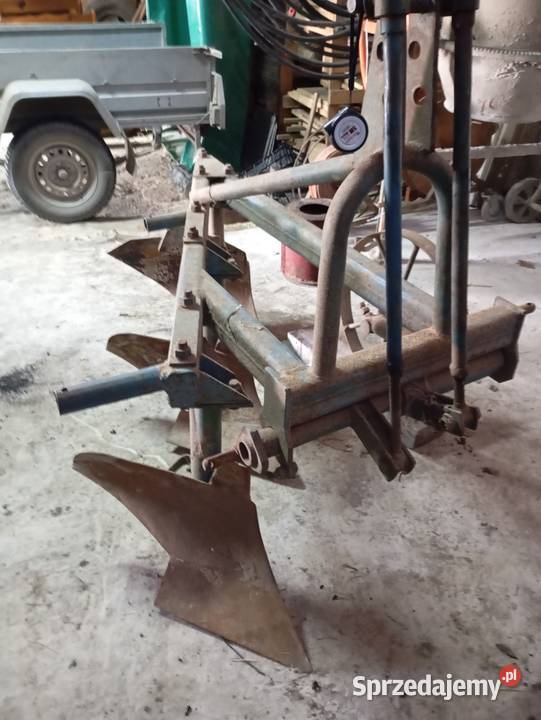 Pługi 3 Łuków sprzedam