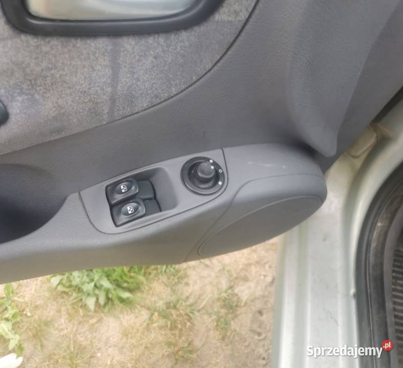 Renault Megane I 14 16v 2001r Rok produkcji 2001 wielkopolskie Olszyna