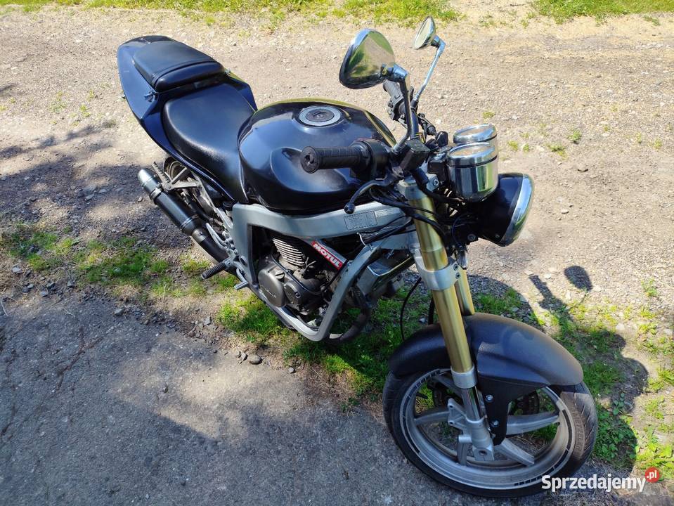 Hyosung GT 125 uszkodzony naked podkarpackie Korczyna