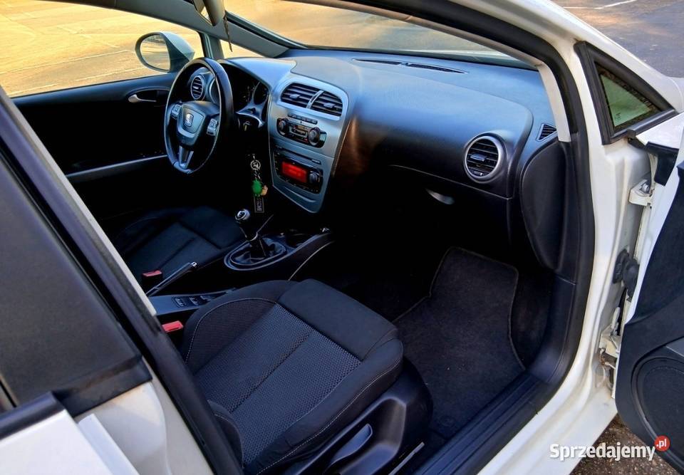 SEAT LEON 6Biegów Tempomat PodgrzewaneFotele 4/5