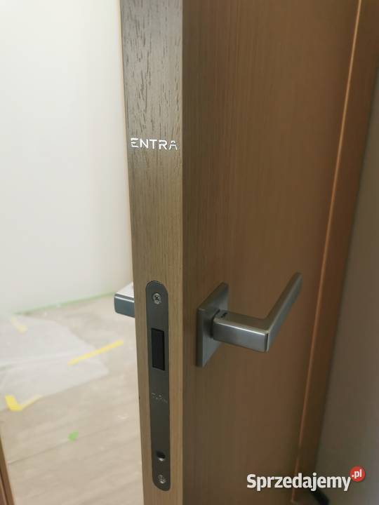 Montaż klamek Warszawa