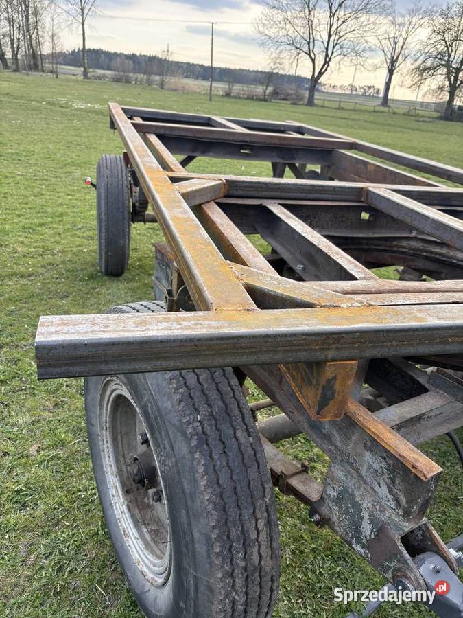 Przyczepa d4647 wywrot Przyczepy rolnicze Poddębice