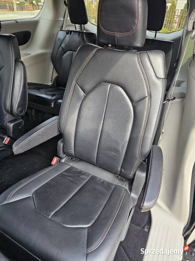 Chrysler Pacifica 2018 Touring L Plus 36 V6 291 świętokrzyskie Majków